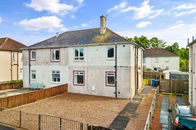 Annanhill Place, Kilwinning, North Ayrshire, KA13