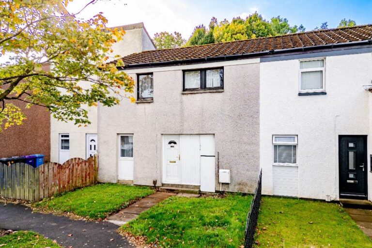 Fintry Place, Irvine, North Ayrshire, KA11