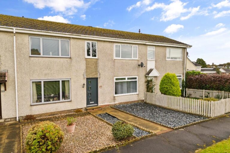 Annanhill Place, Kilwinning, North Ayrshire, KA13