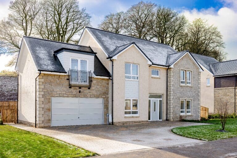 Thomas Howie Drive, Dunlop, East Ayrshire, KA3