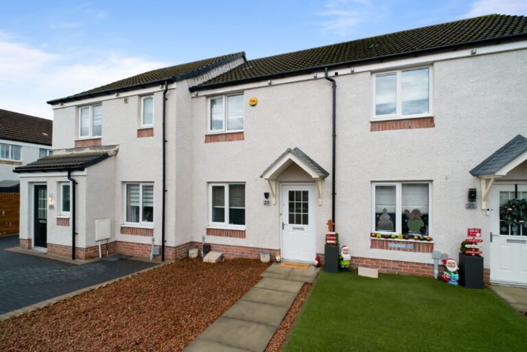 Annanhill Place, Kilwinning, North Ayrshire, KA13