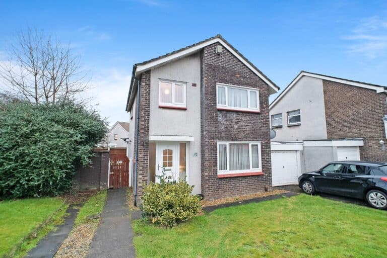 Annanhill Place, Kilwinning, North Ayrshire, KA13