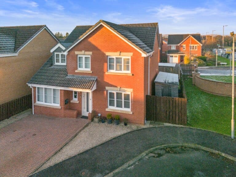 Annanhill Place, Kilwinning, North Ayrshire, KA13