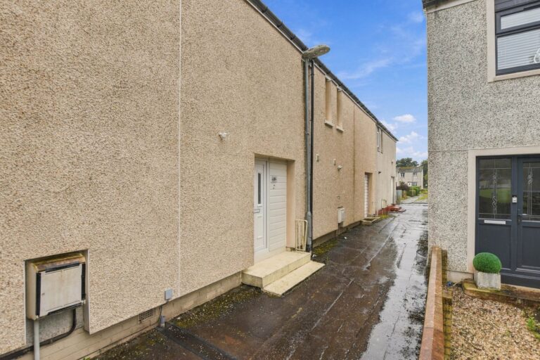 Morar Place, Irvine